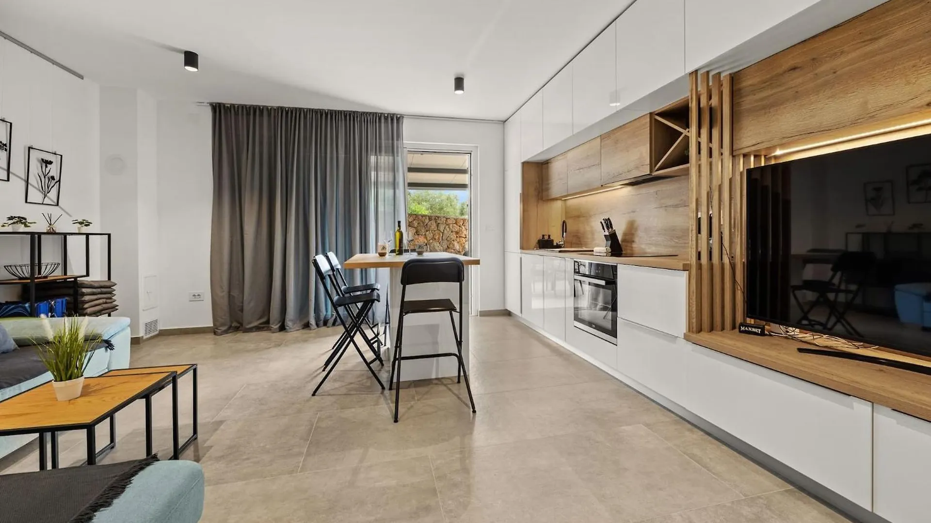 Appartamento Crepsa Paradise With Jacuzzi - Couple Getaway Cres